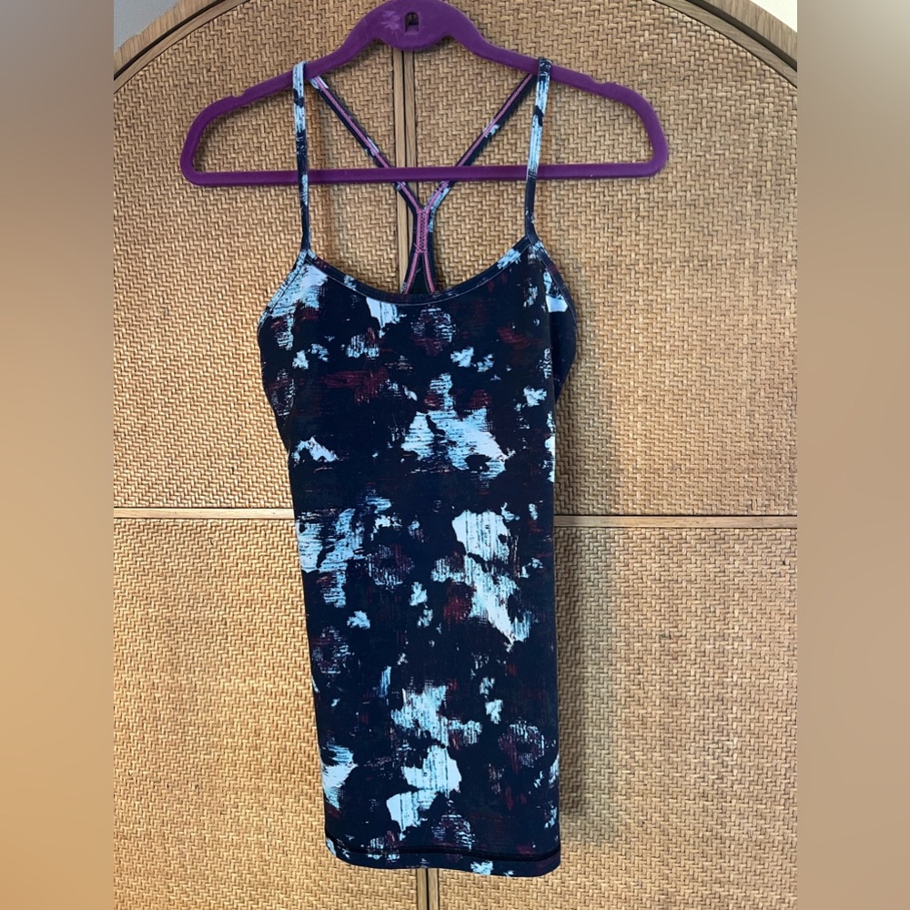 Lulu lemon fitness top